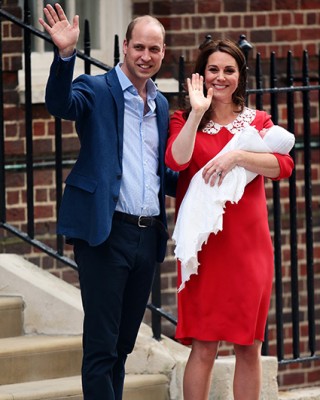 Фото 65259 к новости Герцог и герцогиня Кембриджские в третий раз стали родителями