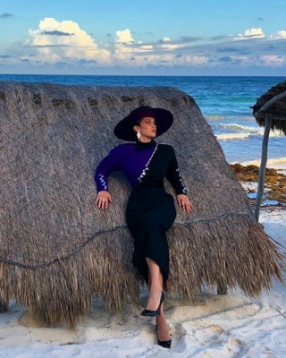 Фото 66415 к новости Белла Хадид в мексиканском Vogue