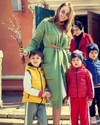 Полина Диброва с детьми