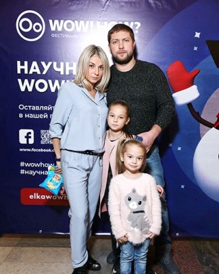 Фото 71505 к новости Кристина Асмус, Мария Кожевникова с детьми и другие на новогоднем шоу в Москве