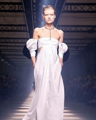 Фото 71951 к новости На Неделе моды в Париже прошел показ Givenchy