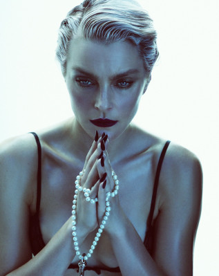Jessica Stam ~ Harper’s Bazaar Turkey 122024 by Daniella Midenge
