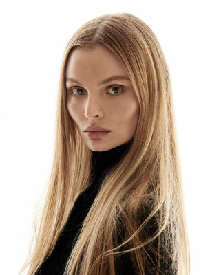 Magdalena Frackowiak by Greg Swales