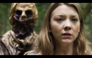 Натали Дормер и Тейлор Кинни в триллере «Лес призраков»