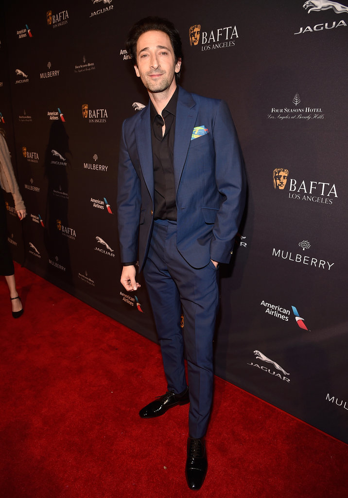 эдриан броуди фильмография лучшие. adrien brody (1). эдриан броуди фильмография лучшие фото. эдриан броуди фильмография лучшие-adrien brody (1). картинка эдриан броуди фильмография лучшие. картинка adrien brody (1). Автобиографическая лента «Пианист» представляет историю жизни Владислава Шпильмана, одного из лучших пианистов Польши 30-х годов прошлого века. Основным действующим лицом в фильме фильма выступает Владек, занимавшийся музыкальным искусством до тех пор, пока территорию Польши не оккупировали нацисты. Еврейское население столкнулось с тем, о чем сегодня всему миру стыдно вспоминать: мужчин, жензин, детей и стариков сгоняют в Варшавское гетто, им запрещают работать, их унижают, заставляют носить отличительные повязки, а через некоторое время отправляют в концлагеря. Владеку удалось остаться в живых, но какую цену он за это заплатил и как ему удалось выжить после окончания страшных времен — об этом кино Полански, который знает о происходивших событиях как никто, пройдя мальчиком через те же испытания, о которых он рассказывает в своей ленте.