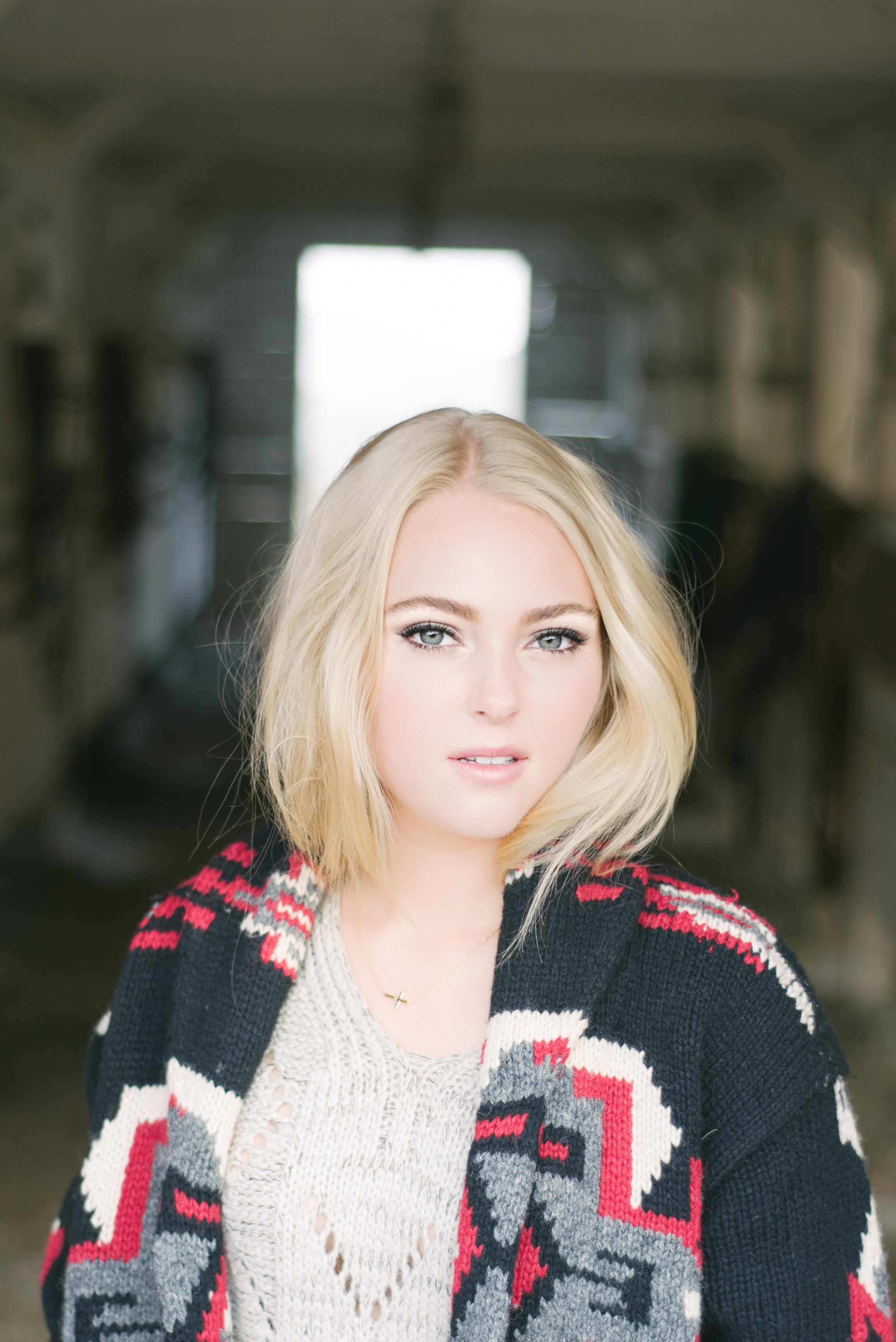 http://www.theplace.ru/archive/annasophia_robb/img/asr_(4).jpg