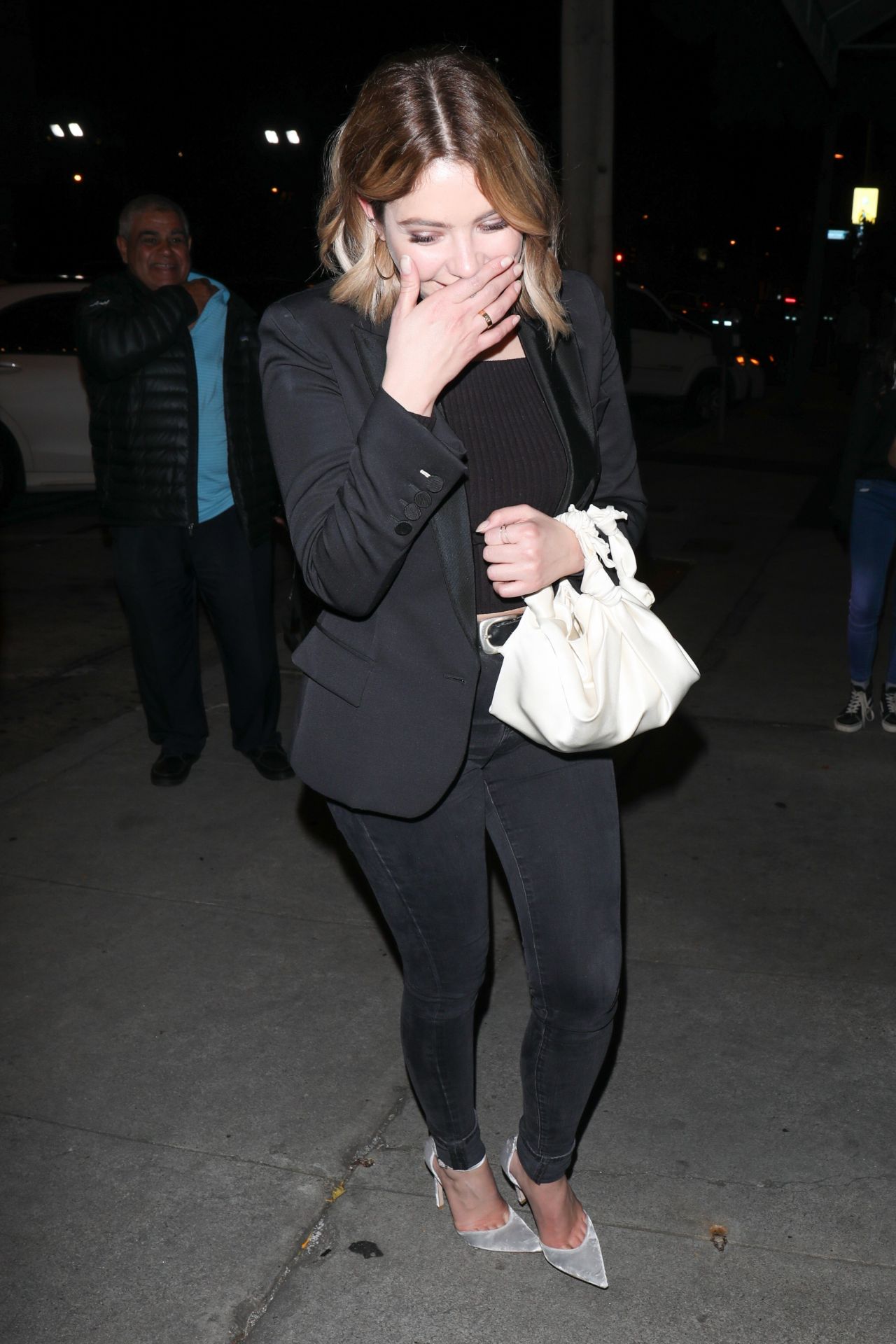 Эшли Бенсон - Ashley Benson фото №950660 - Ashley Benson – Arriving to
