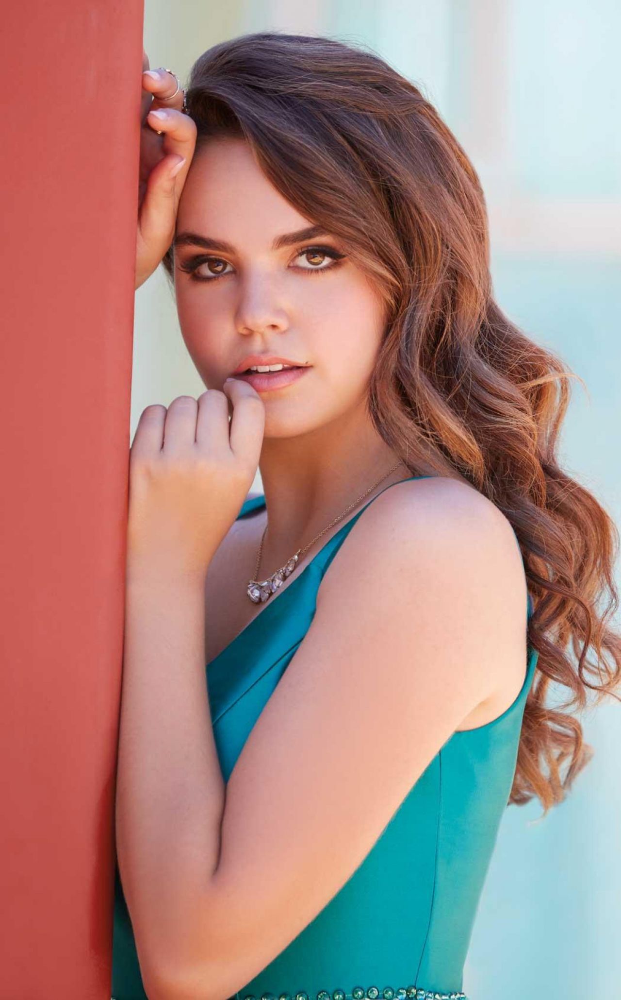 http://www.theplace.ru/archive/bailee_madison/img/11(60).jpg