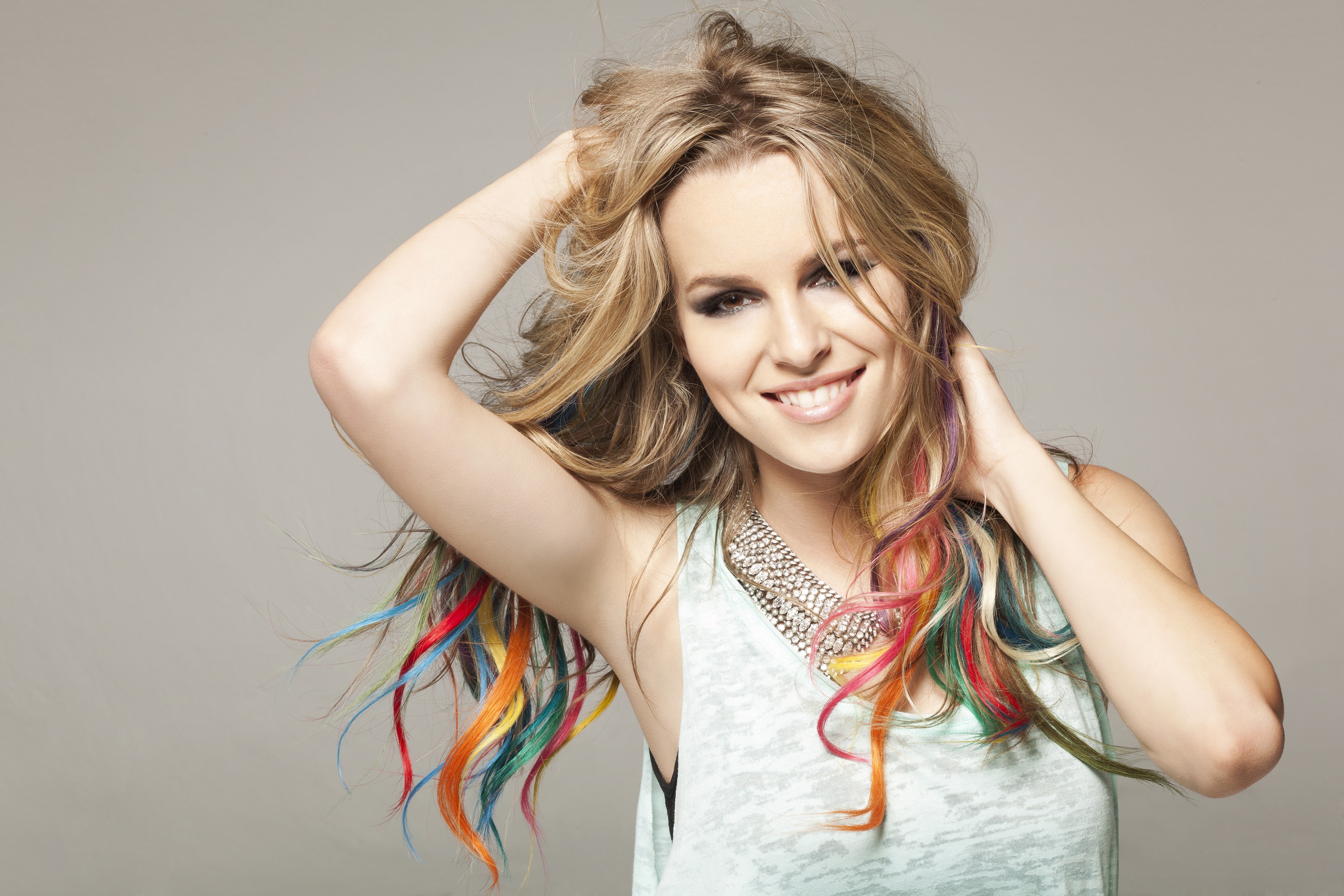 http://www.theplace.ru/archive/bridgit_mendler/img/2557007_7fb376f7.jpg