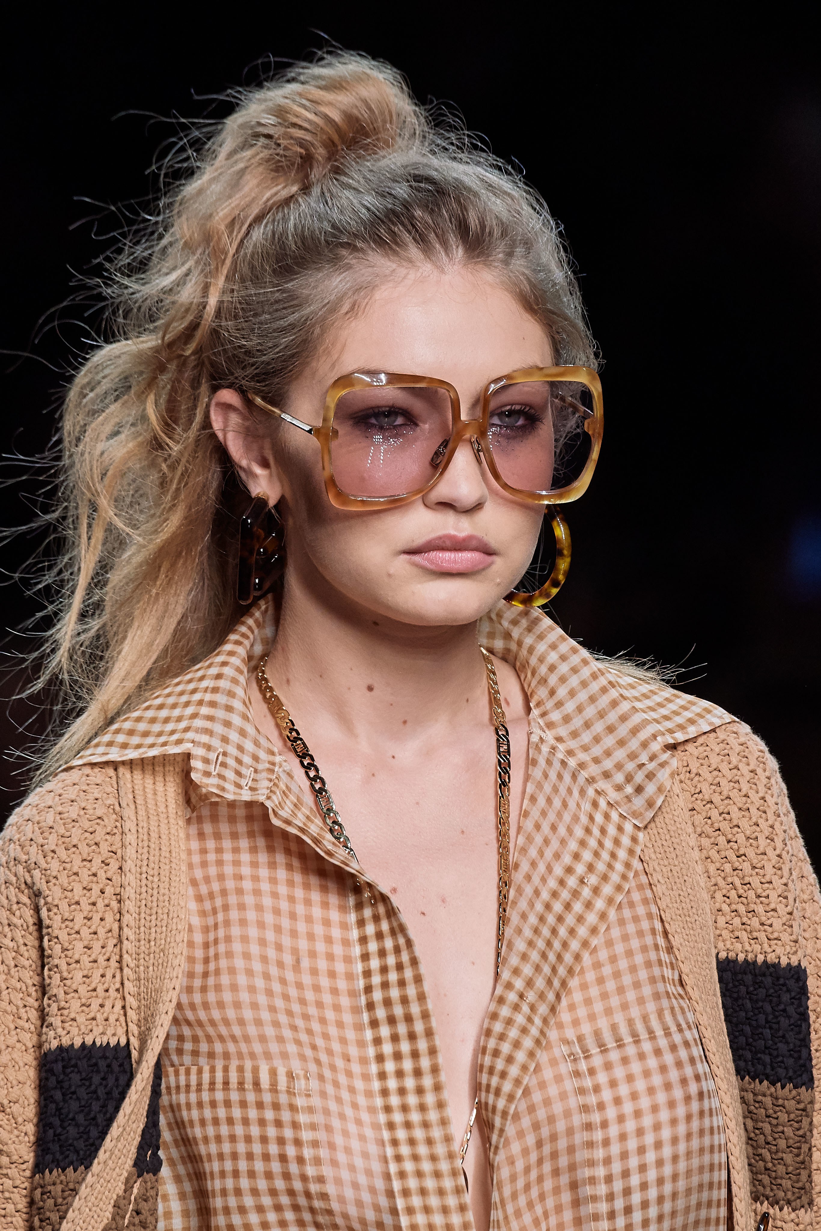 Джиджи Хадид - Gigi Hadid фото №1235384 - Fendi Spring/Summer 2020 ...