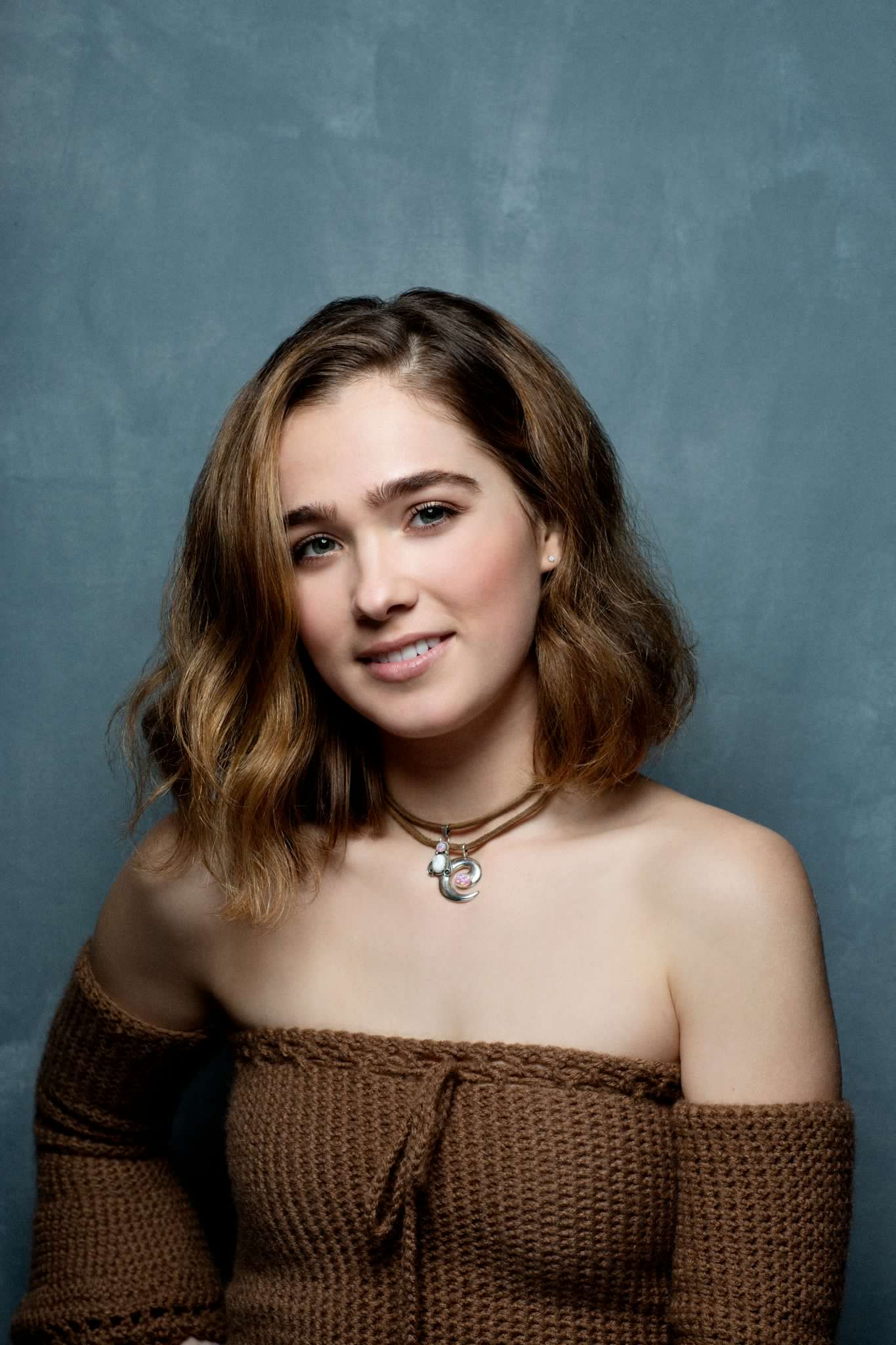 Хейли Лу Ричардсон - Haley Lu Richardson фото №943361