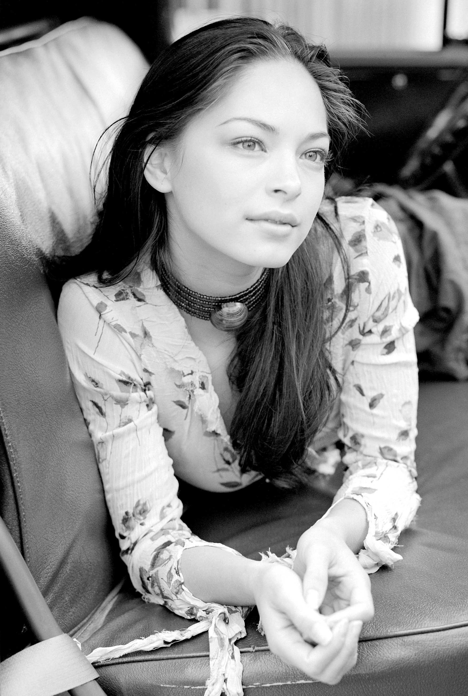 http://www.theplace.ru/archive/kristin_kreuk/img/001112.jpg