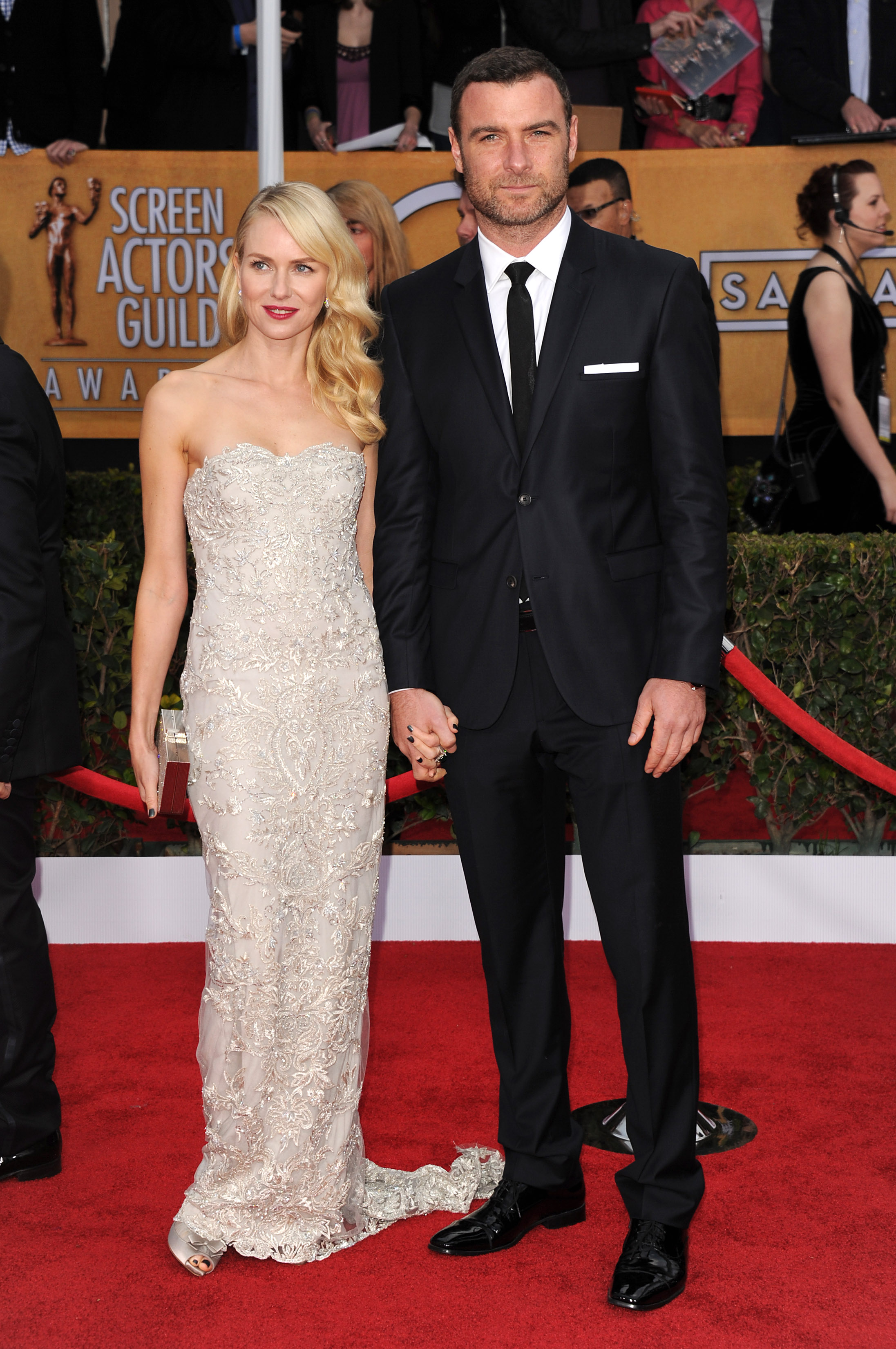 http://www.theplace.ru/archive/liev_schreiber/img/www_bruce_juice_com_-240.jpg