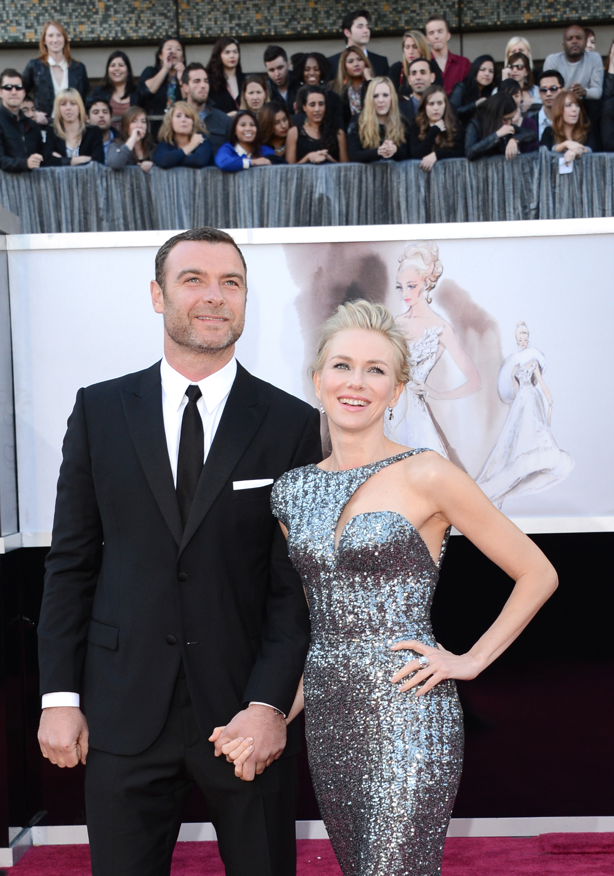 http://www.theplace.ru/archive/liev_schreiber/img/www_bruce_juice_com_-374.jpg