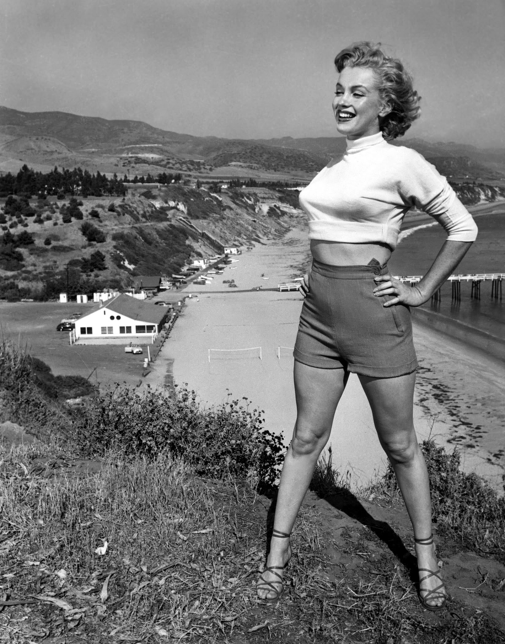 https://www.theplace.ru/archive/marilyn_monroe/img/marilyn_23.jpg