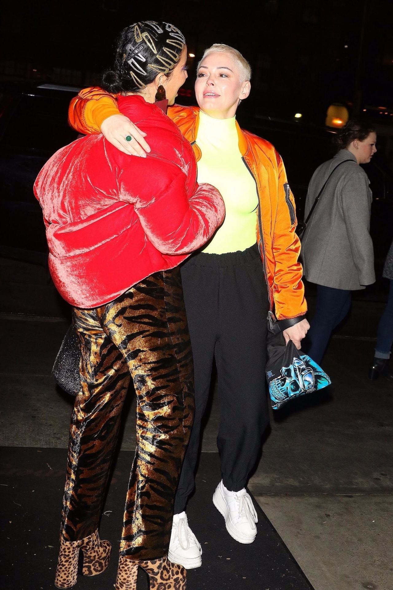 Роуз МакГоуэн - Rose McGowan фото №1139107 - Rose McGowan – Outside The