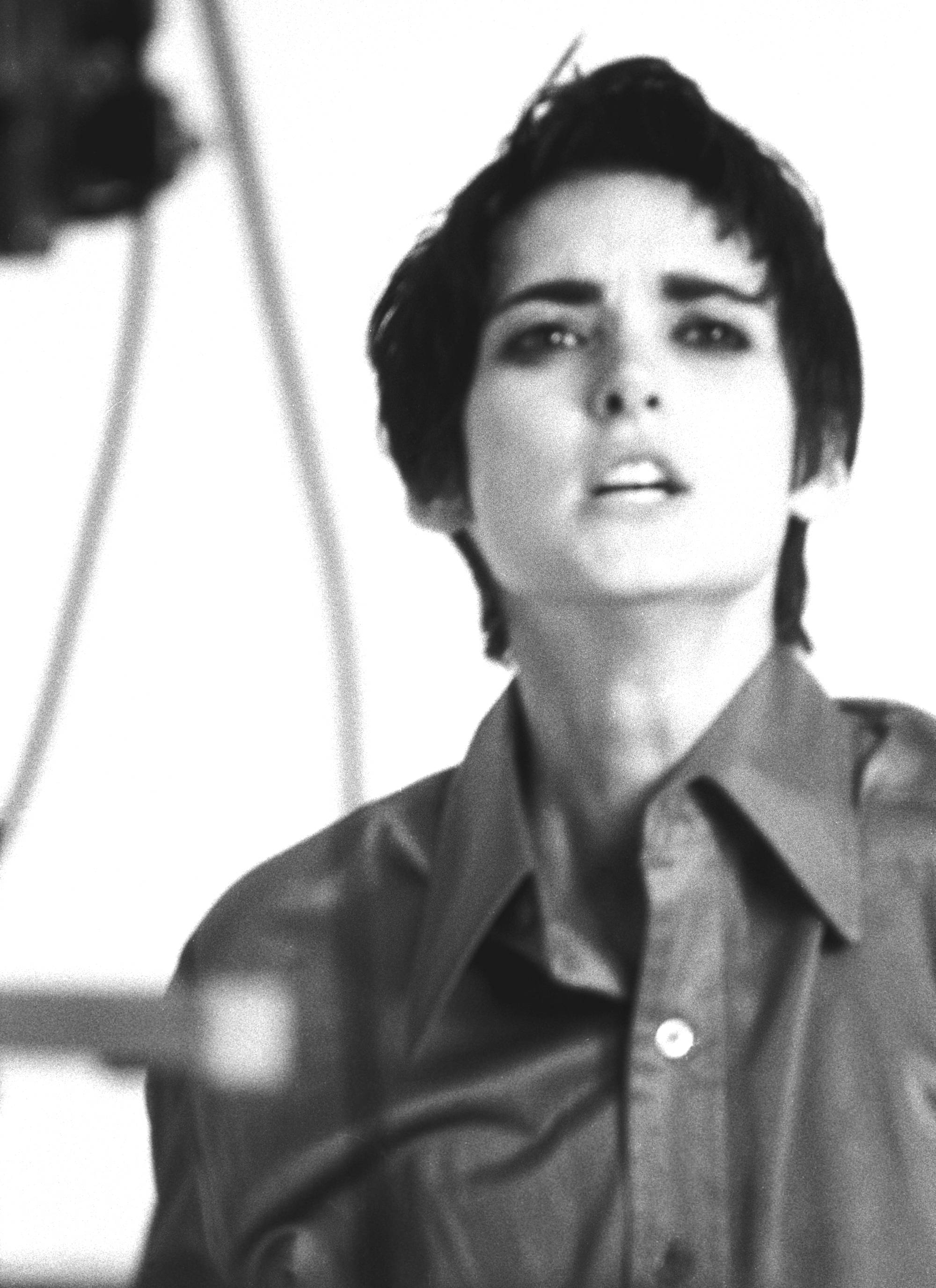 http://www.theplace.ru/archive/winona_ryder/img/wryder%20(1).jpg