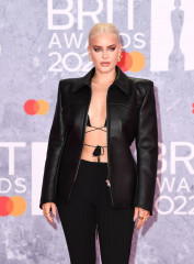 Anne-Marie - BRIT Awards in London 02/08/2022 фото №1336718