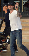 Adam Levine фото №584750