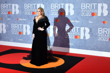 Adele - BRIT Awards in London 02/08/2022 фото №1336688