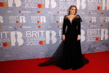Adele - BRIT Awards in London 02/08/2022 фото №1336677