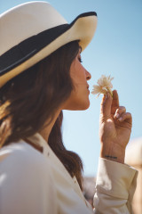 Adria Arjona - Giorgio Armani Beauty 'My way' Fragrance (2020) фото №1272912