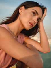 Adria Arjona - Giorgio Armani Beauty 'My way' Fragrance (2020) фото №1276060
