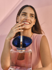Adria Arjona - Giorgio Armani Beauty 'My way' Fragrance (2020) фото №1272900