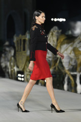 Adriana Lima – Dossi Dossi Fashion Show in Antalya фото №974297
