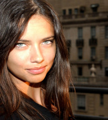 Adriana Lima фото №49666