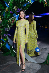 Агата Муцениеце на премии Glamour Influencers Awards 2020 | 03.09.2020 фото №1273343