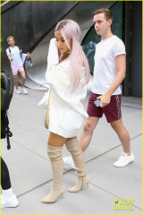 Ariana Grande in New York 07/18/2018 фото №1086730