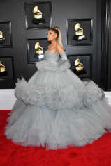 Ariana Grande - 62nd Grammy Awards in Los Angeles 01/26/2020 фото №1243707