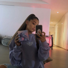 Ariana Grande – Personal Pics фото №1117867