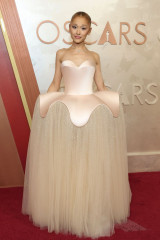 Ariana Grande – Oscars 2025 Red Carpet фото №1413249