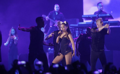 Ariana Grande фото №827017