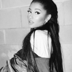 Ariana Grande – Photoshoot (2017) фото №949535