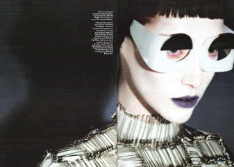 Alana Zimmer ~ Vogue Russia January 2009 by Angelo Pennetta фото №1376597