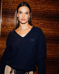 Alessandra Ambrosio for BALENCIAGA фото №1413694