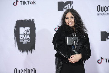 Alessia Cara – MTV EMA’s 2018 in Bilbao фото №1114534