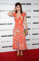 Alexandra Daddario on Red Carpet – Marie Claire’s ‘Fresh Faces’ Celebration  фото №958371