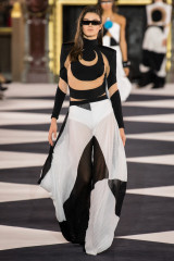 Alexandra Micu - Balmain Spring/Summer 2020 Fashion Show in Paris  фото №1224522
