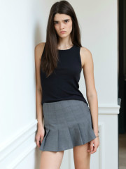 Alexandra Micu фото №1411836