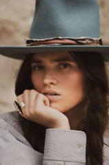 Alexandra Micu for Elle IT 260924 by  François Rotger фото №1411727