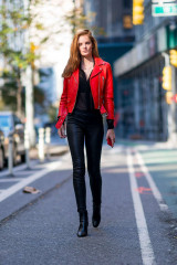 Alexina Graham – Victoria’s Secret Fashion Show Fittings in NY фото №1114336
