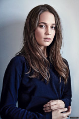 Alicia Vikander - Vulture (2016) фото №1273944