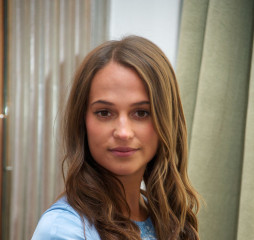 Alicia Vikander фото №823242