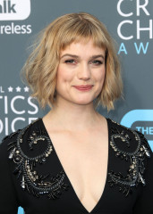 Alison Sudol at 2018 Critics’ Choice Awards in Santa Monica 01/11/2018 фото №1066273