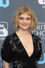 Alison Sudol at 2018 Critics’ Choice Awards in Santa Monica 01/11/2018 фото №1066272