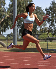 Allison Stokke фото №918944